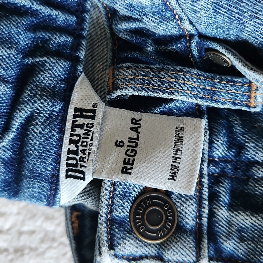 NWT Duluth Trading Co Womens Medium Wash Heritage Hi-Rise Straight Leg Jeans - Picture 6 of 9